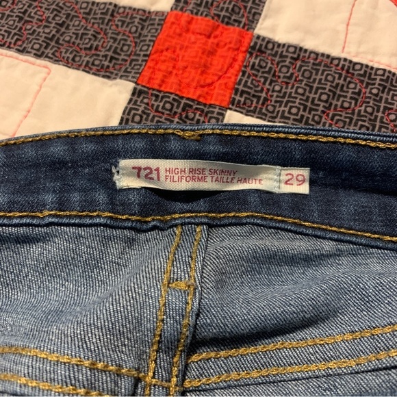 Levi’s - 721 High Rise Skinny​ - Picture 3 of 5